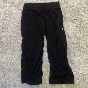 Size 2 Lululemon cropped studio pants (black)